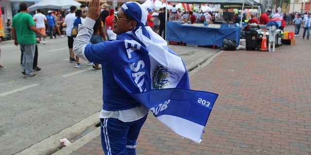 Bitcoin-Konferenz in El-Salvador 2022 Fan in El-Salvador