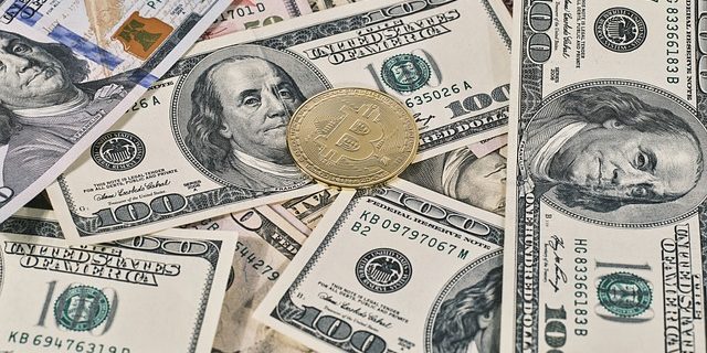 US-Dollars und Bitcoin