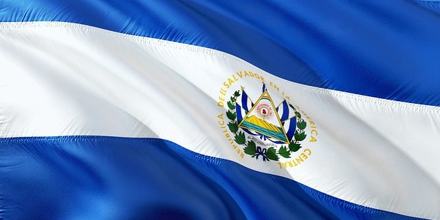 Flagge El Salvador El Salvador: Gehen die Bitcoin Anleihen bald an den Start?