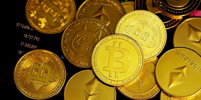 Goldene Kryptomuenzen Goldene Bitcoinmünzen