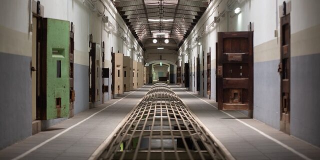 Sam Bankman-Fried zu 25 Jahren Haft verurteilt