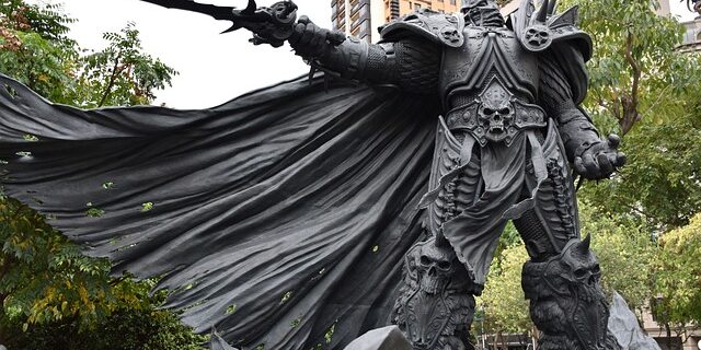 World of Warcraft Statue